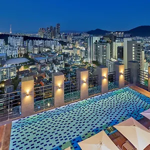 Hilton Garden Gangnam Отель